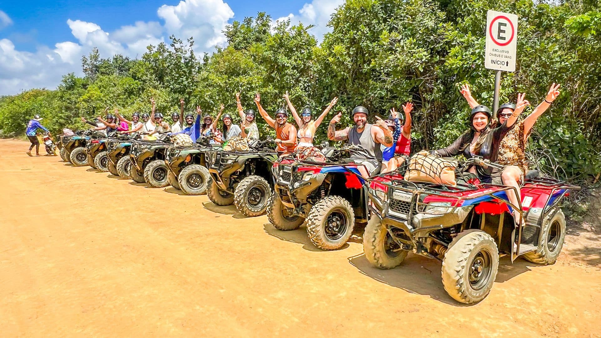 turma nos quadriciclos 