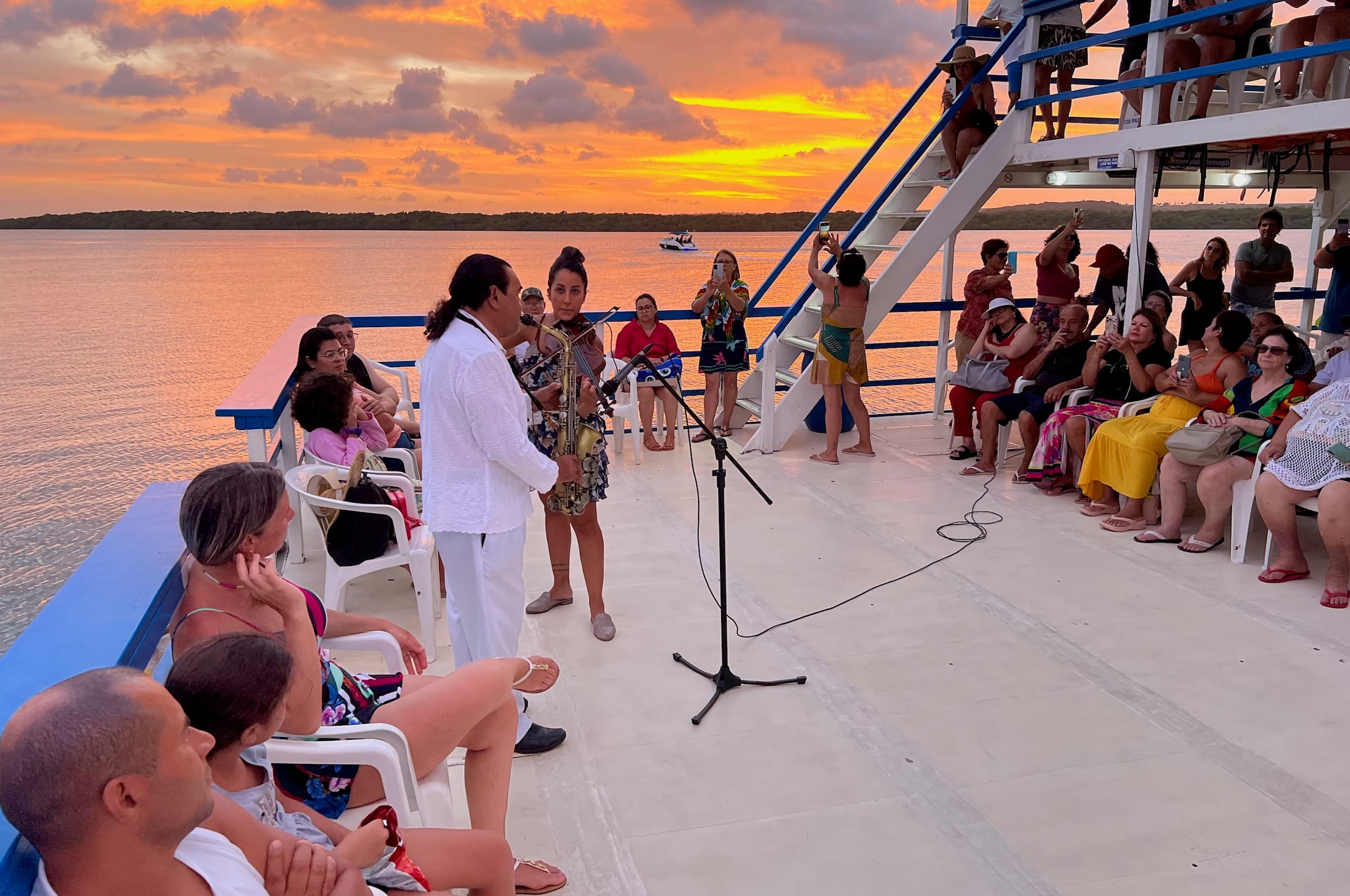 Passaporte para o Catamarã do Pôr do Sol